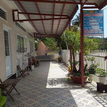 Nhà Nghỉ NgọC PhuọNg Hon Son Hotel Lai Son ห้อง รูปภาพ